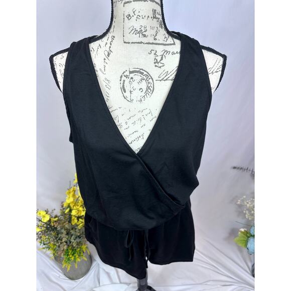 LBLC the Label Lauren Romper Drawstring Waist Pockets Black M - Picture 8 of 16